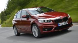 BMW 218d Active Tourer (2014) - widok z przodu