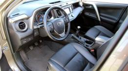 Toyota RAV4 IV 2.2 D-4D 150KM - galeria redakcyjna - pełny panel przedni