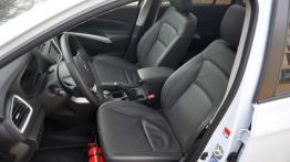 Suzuki SX4 S-cross 1.6 VVT 120KM - galeria redakcyjna - widok ogólny wnętrza z przodu