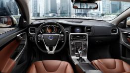 Volvo S60L (2014) - pełny panel przedni