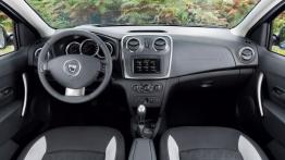 Dacia Sandero II Stepway - pełny panel przedni