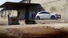 Mercedes A 250 Sport (W176) 2012 - prawy bok