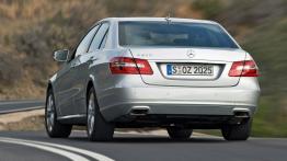 Mercedes Klasa E W212 - widok z tyłu