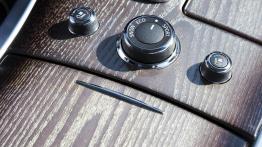 Infiniti M 2010 - sterowanie podgrzewaniem foteli