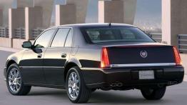 Cadillac DTS - widok z tyłu