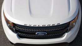 Ford Explorer Sport 2013 - maska - widok z góry