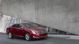 Cadillac XTS - prawy bok