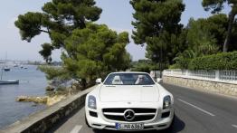 Mercedes SLS AMG Roadster 2012 - widok z przodu