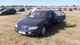 Opel Omega B Sedan - galeria społeczności - widok z przodu
