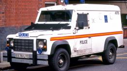 Land Rover Defender Special - widok z przodu