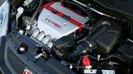 Honda Civic VII - maska otwarta