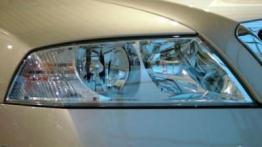 Skoda Octavia II 1.6 Ambiente - galeria redakcyjna - prawy przedni reflektor - wyłączony