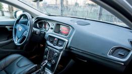 Volvo V40 Cross Country D4 - wyższa alternatywa