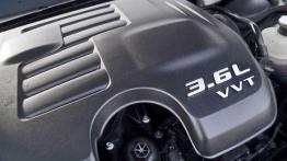 Hyundai Genesis 3.8 HTRAC vs. Lancia Thema 3.6 AWD - nie tylko Niemcy