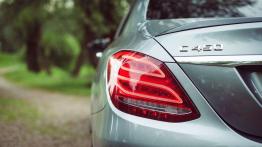 Mercedes-Benz Klasa C 450 AMG Sport - galeria redakcyjna - lewy tylny reflektor - wy??czony