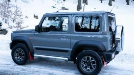 Suzuki Jimny 1.5 102 KM - galeria redakcyjna - lewy bok