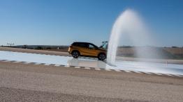 Suzuki Vitara 1.4 BoosterJet 140 KM - galeria redakcyjna  - prawy bok