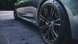 BMW M5 4.4 V8 600 KM - galeria redakcyjna - lewe tylne nadkole
