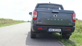 SsangYong Musso Quartz 2.2 D 181 KM - galeria redakcyjna - widok z tyłu