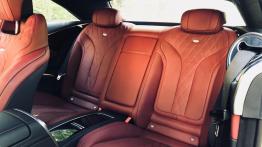 Mercedes-Benz S560 Coupe 4.0 V8 469 KM - galeria redakcyjna - tylna kanapa