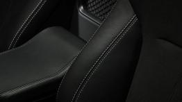 Jaguar F-Type S Manual Roadster Caldera Red (2015) - fotel kierowcy, widok z przodu