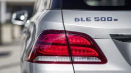 Mercedes GLE 500 e 4MATIC (W 166) 2016 - lewy tylny reflektor - wyłączony