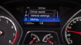 Ford Focus III ST Hatchback Facelifting 2.0 (2015) - komputer pokładowy