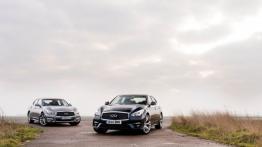 Infiniti Q70 Facelifting Hybrid (2015) - widok z przodu