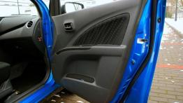 Suzuki Celerio 1.0 68KM - galeria redakcyjna - drzwi pasażera od wewnątrz