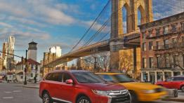 Mitsubishi Outlander III Facelifting (2016) - wersja amerykańska - prawy bok
