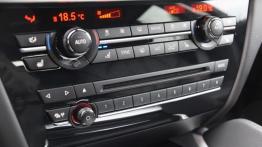 BMW X6 F16 xDrive30d 258KM - galeria redakcyjna - konsola środkowa