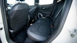 Jeep Renegade 1.4 MultiAir 140KM - galeria redakcyjna - tylna kanapa