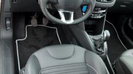 Peugeot 208 Hatchback 3d 1.6 VTI 120KM - galeria redakcyjna - kokpit