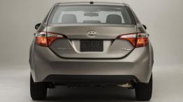 Toyota Corolla XI E160 (2014) - tył - reflektory włączone