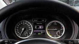 Mercedes klasy B Electric Drive (2014) - komputer pokładowy