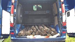 Mercedes Vito W639 Furgon Facelifting 110 CDI 95KM - galeria redakcyjna - tył - bagażnik otwarty