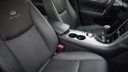 Infiniti Q50 2.2d 170KM - galeria redakcyjna - widok ogólny wnętrza z przodu