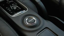 Mitsubishi Outlander III Facelifting - galeria redakcyjna - przełącznik do sterowania napędem 4x4