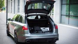 Audi RS6 Avant 4.0 TFSI 560KM - galeria redakcyjna - tył - bagażnik otwarty