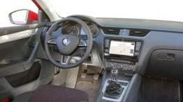 Skoda Octavia III Kombi 4x4 TDI (2013) - pełny panel przedni