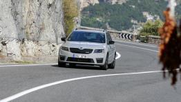 Skoda Octavia III RS Kombi 2.0 TDI (2013) - widok z przodu