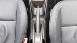 Seat Ibiza V Facelifting 1.2 TSI - galeria redakcyjna - tunel środkowy między fotelami