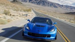 Chevrolet Corvette C7 Z06 Coupe (2015) - widok z przodu