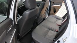 Suzuki SX4 S-cross 1.6 VVT 120KM - galeria redakcyjna - tylna kanapa