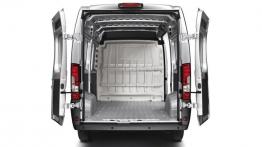 Peugeot Boxer II Facelifting (2014) - tył - bagażnik otwarty