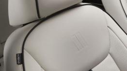 Chrysler 300 Motown Edition - fotel pasażera, widok z przodu