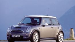 Mini Cooper S 2002 - widok z przodu