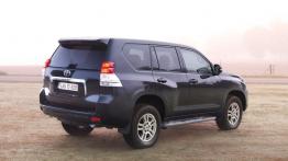 Toyota Land Cruiser 2010 - widok z tyłu