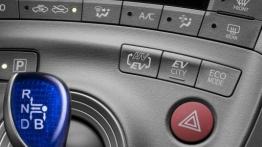 Toyota Prius Plug-in Hybrid - panel sterowania wentylacją i nawiewem