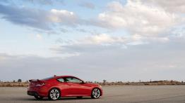 Hyundai Genesis Coupe Facelifting - prawy bok